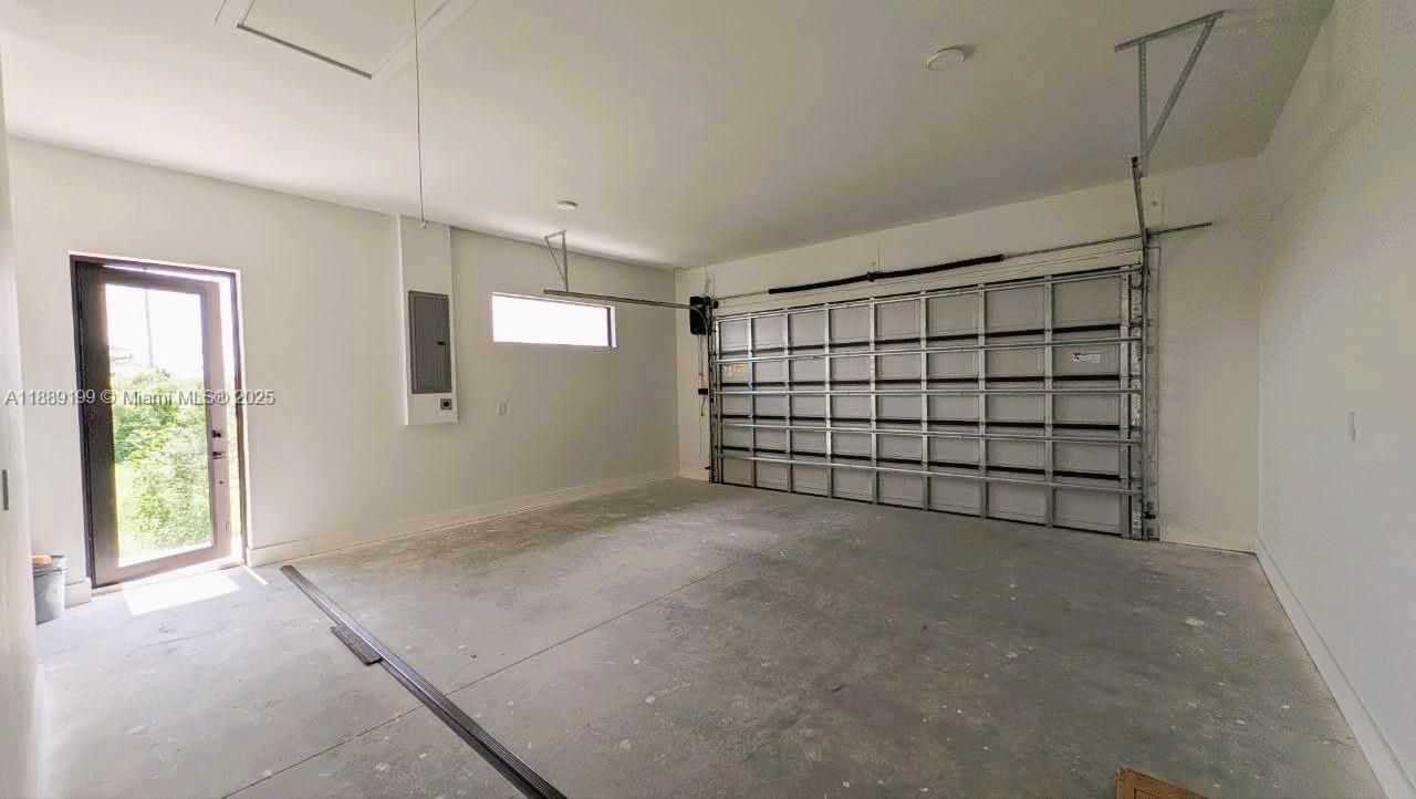 Garage, Interior