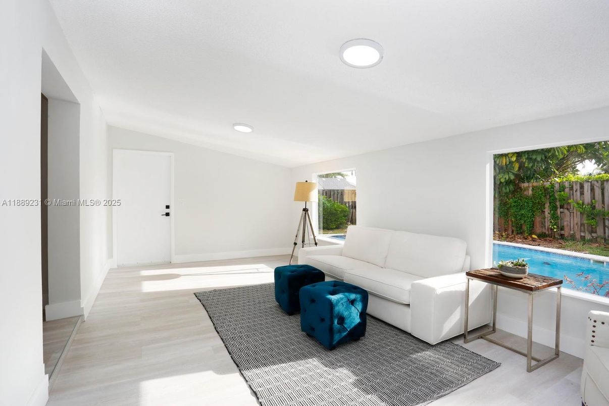 Interior, Recessed Lighting, Wood Texture Flooring