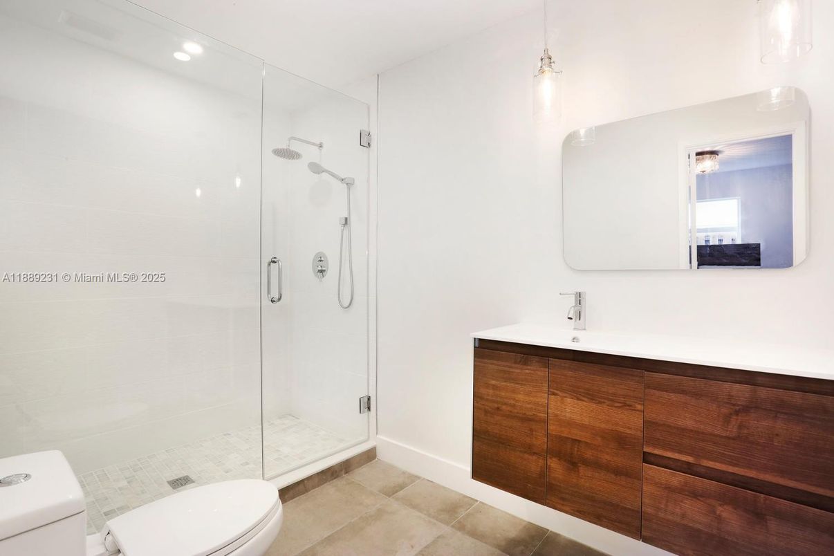 Bathroom, Glass Shower, Interior, Pendant Lights, Recessed Lighting