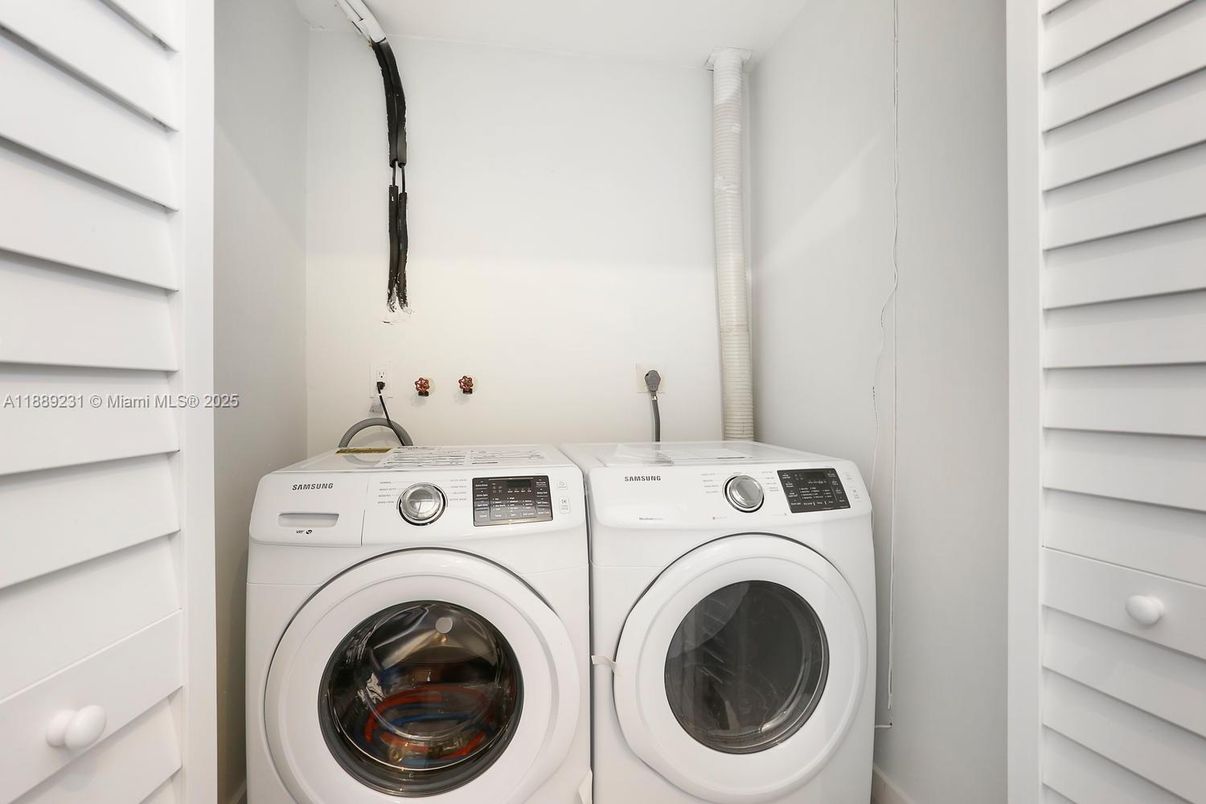 Interior, Utility Closets, Washer