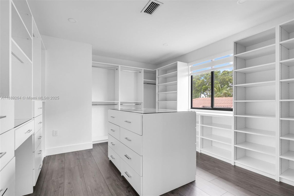 Interior, Recessed Lighting, Walk-in Closets, Wood Texture Flooring