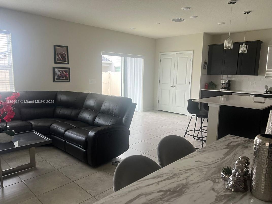 Interior, Kitchen, Living room, Pendant Lights, Recessed Lighting