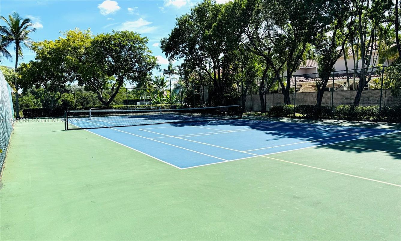 Exterior, Tennis Courts