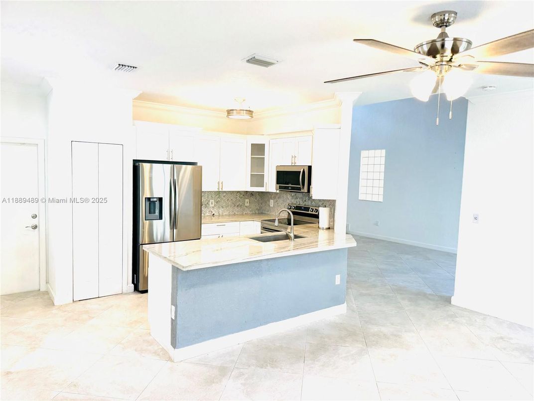 Interior, Kitchen, Stainless Steel Appliances