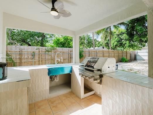 Exterior, Outdoor Kitchen