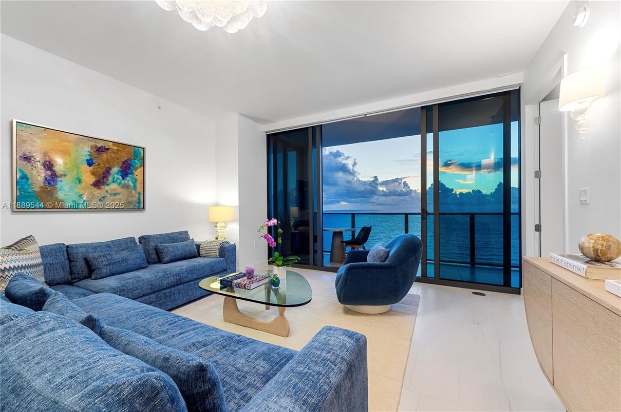 Interior, Living room, Water
