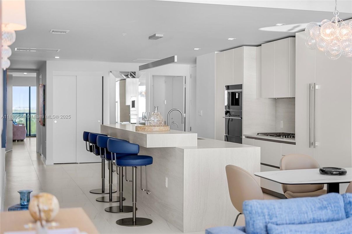 Dining room, Interior, Kitchen, Pendant Lights, Recessed Lighting, Stainless Steel Appliances, Water