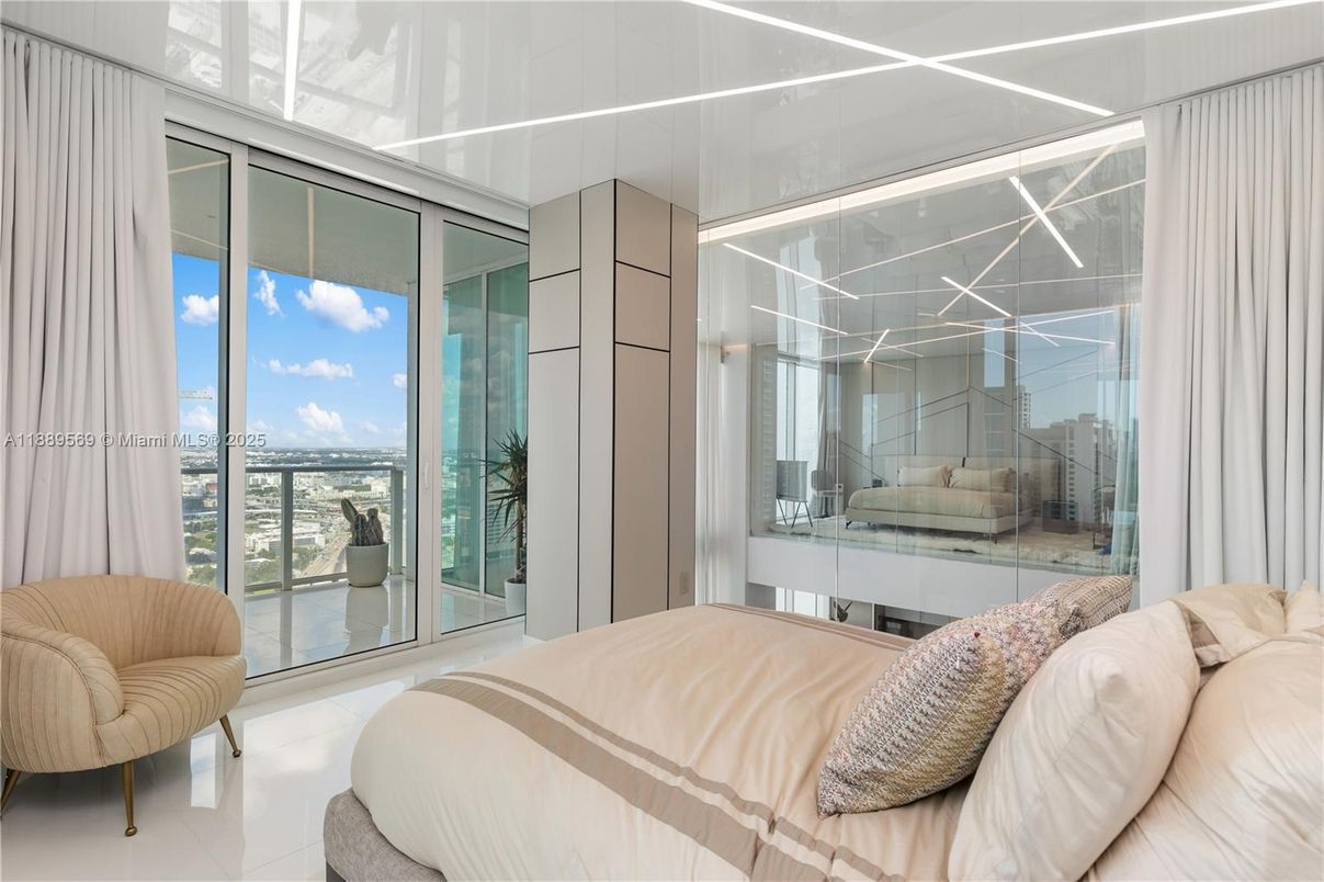 Bedroom, Interior, Water