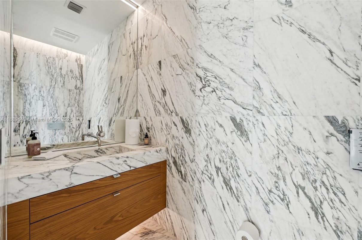 Bathroom, Interior, Marble, Marble Walls