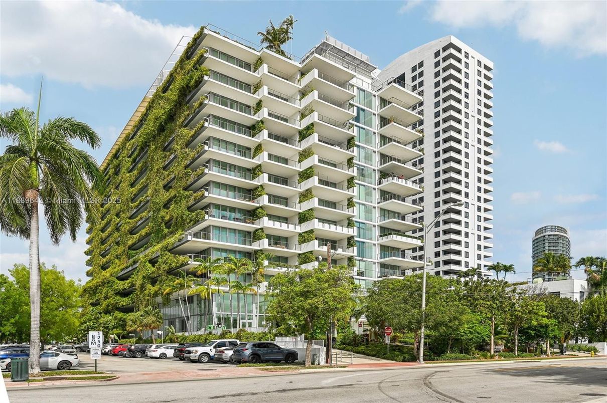 Exterior, Facade, Condo Building