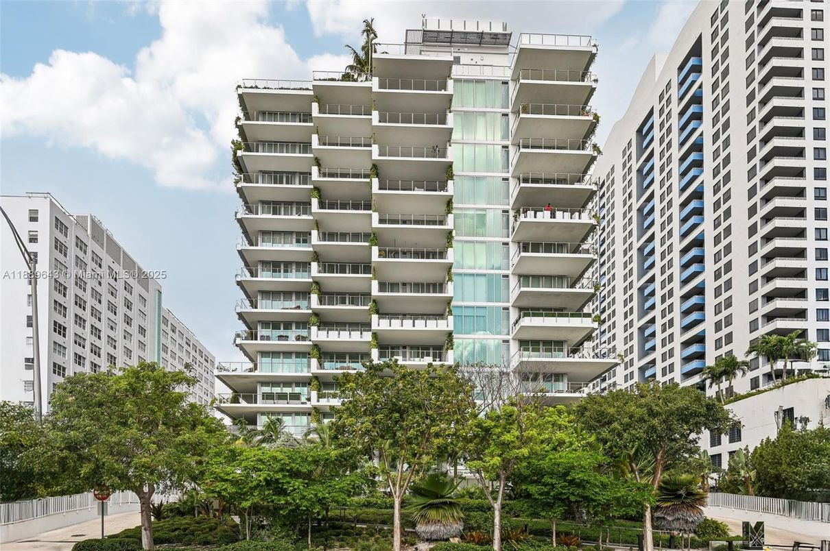 Exterior, Facade, Condo Building