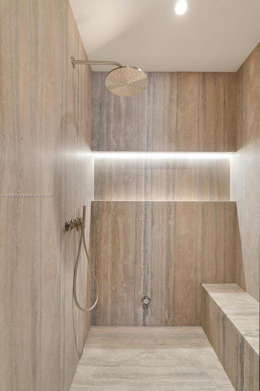 Bathroom, Interior, Recessed Lighting