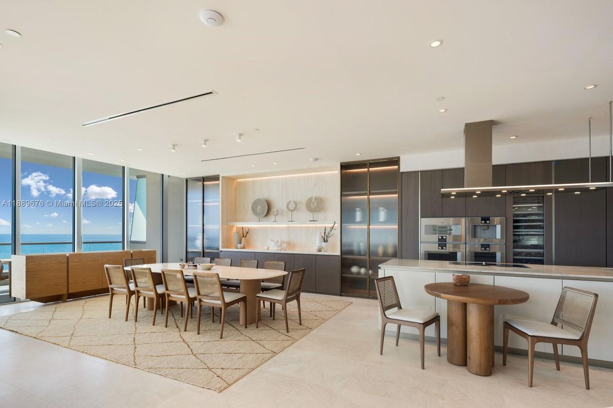 Dining room, Interior, Kitchen, Pendant Lights, Recessed Lighting, Stainless Steel Appliances, Water