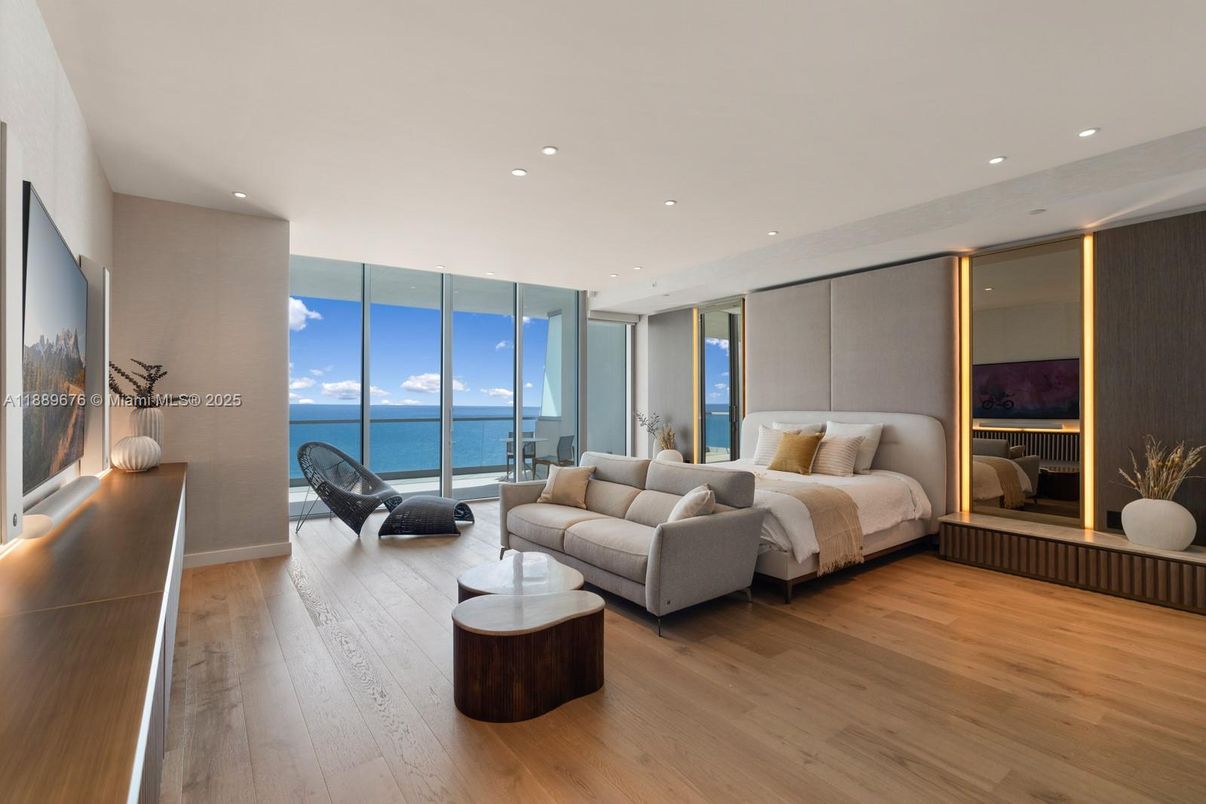 Bedroom, Interior, Living room, Recessed Lighting, Water, Wood Texture Flooring