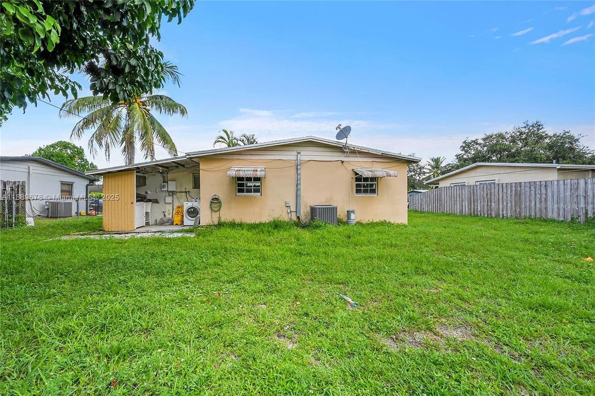 Backyard, Exterior