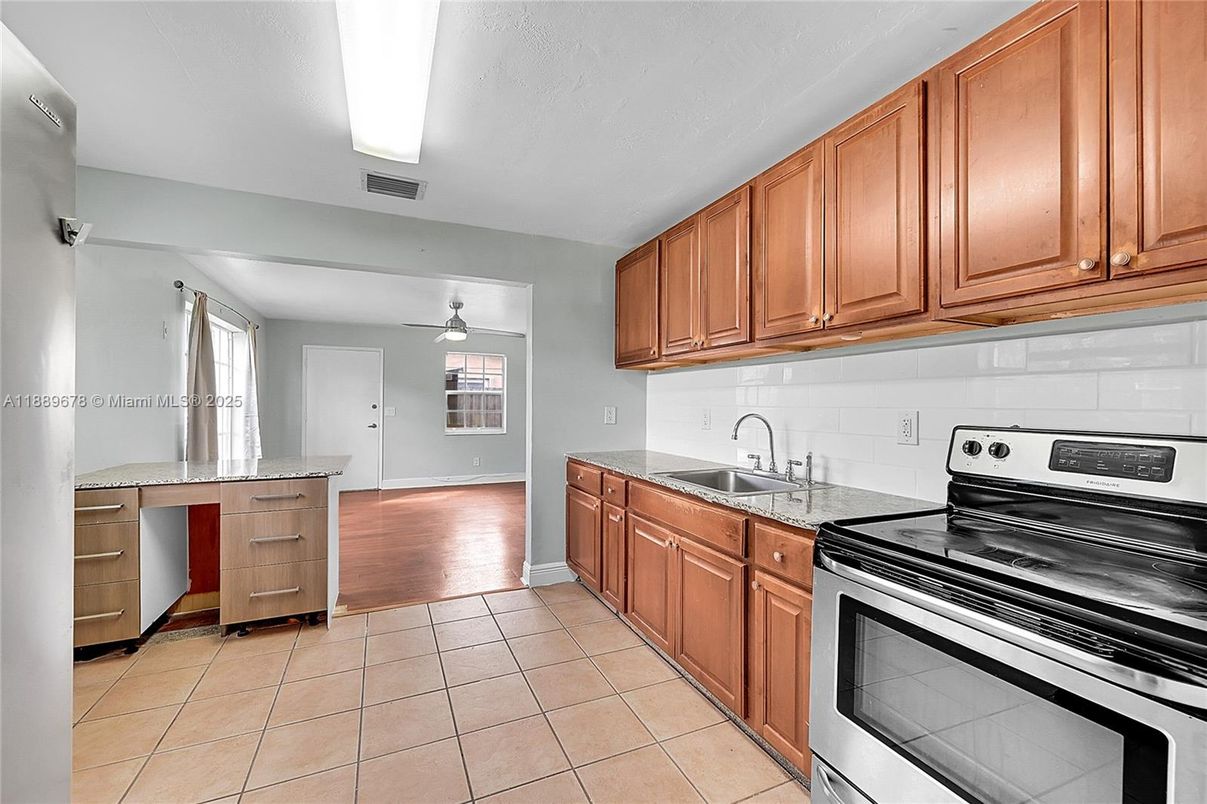 Interior, Kitchen, Wood Texture Flooring