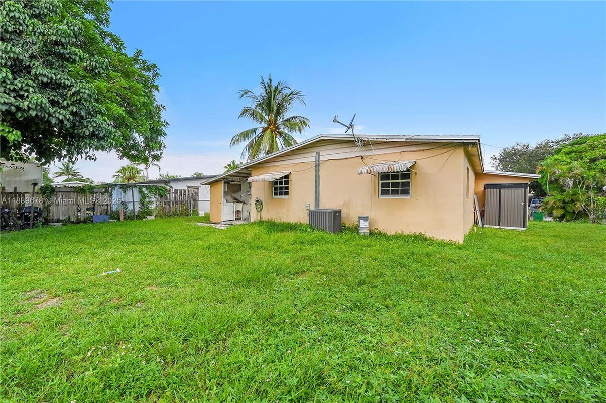 Backyard, Exterior