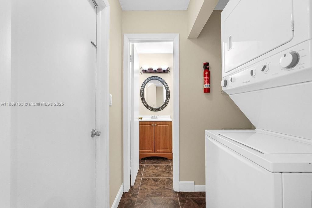 Interior, Utility Closets, Washer