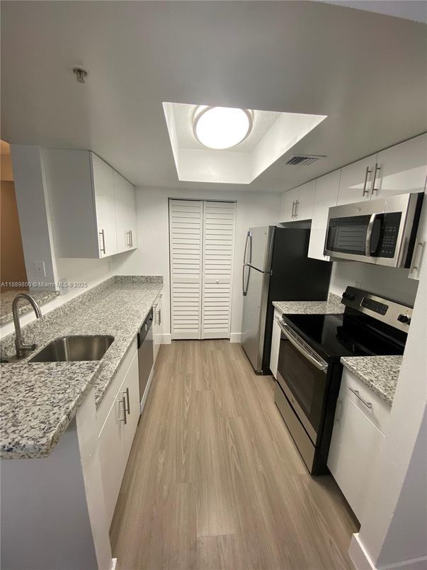 Interior, Kitchen, Wood Texture Flooring