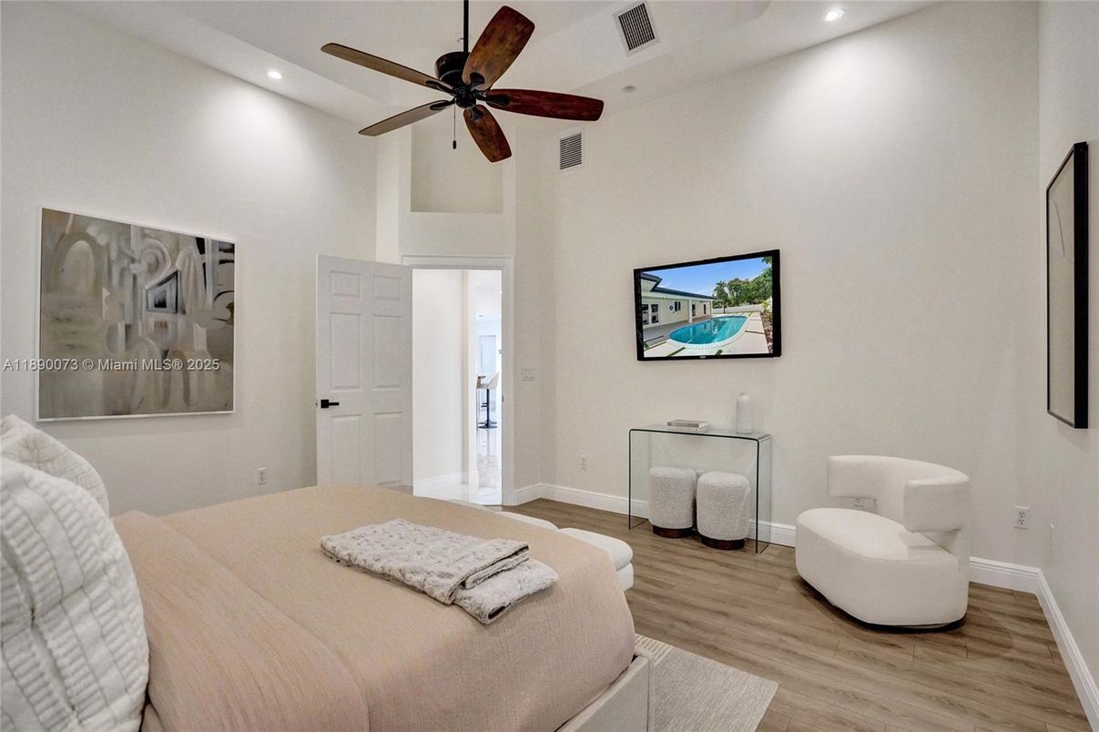 Bedroom, Interior, Recessed Lighting, Wood Texture Flooring