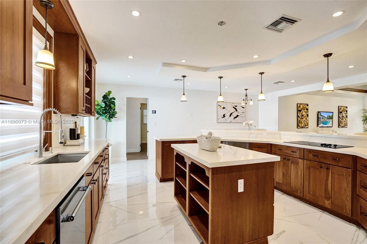 Interior, Kitchen, Marble, Pendant Lights, Recessed Lighting