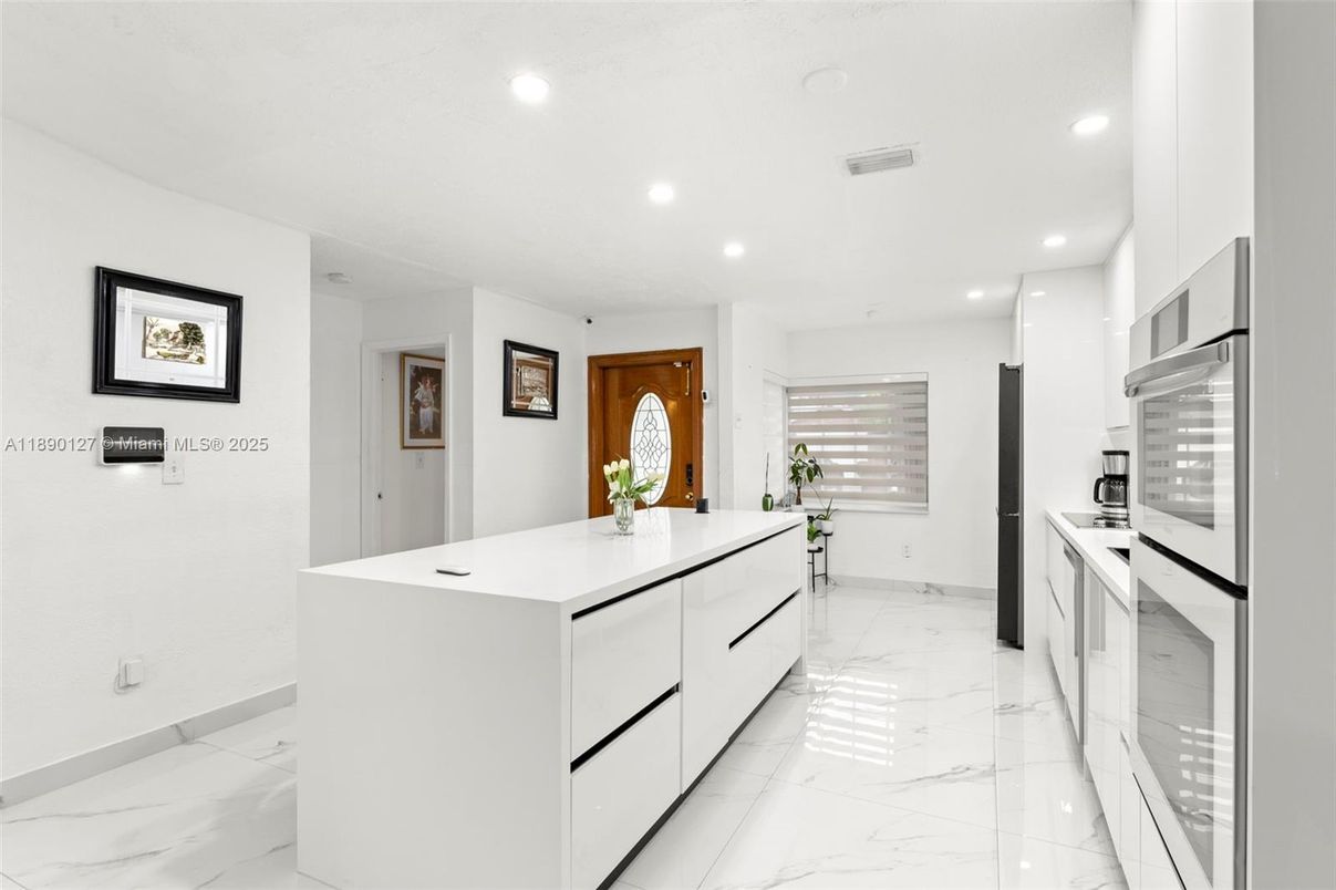 Interior, Kitchen, Marble, Recessed Lighting