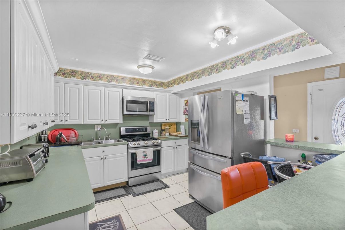 Interior, Kitchen, Stainless Steel Appliances