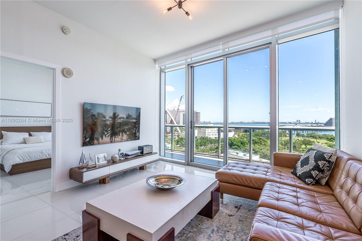 Bedroom, Interior, Living room, Water