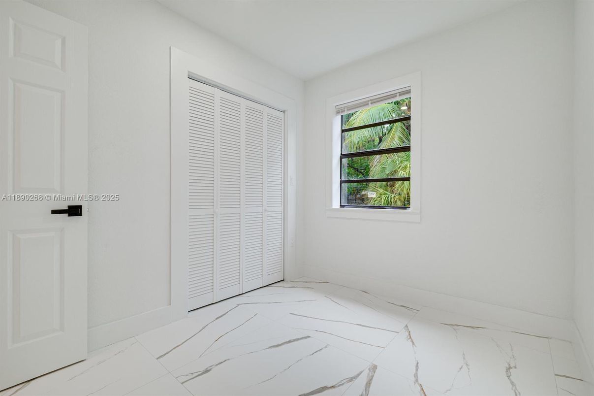Empty room, Interior, Marble