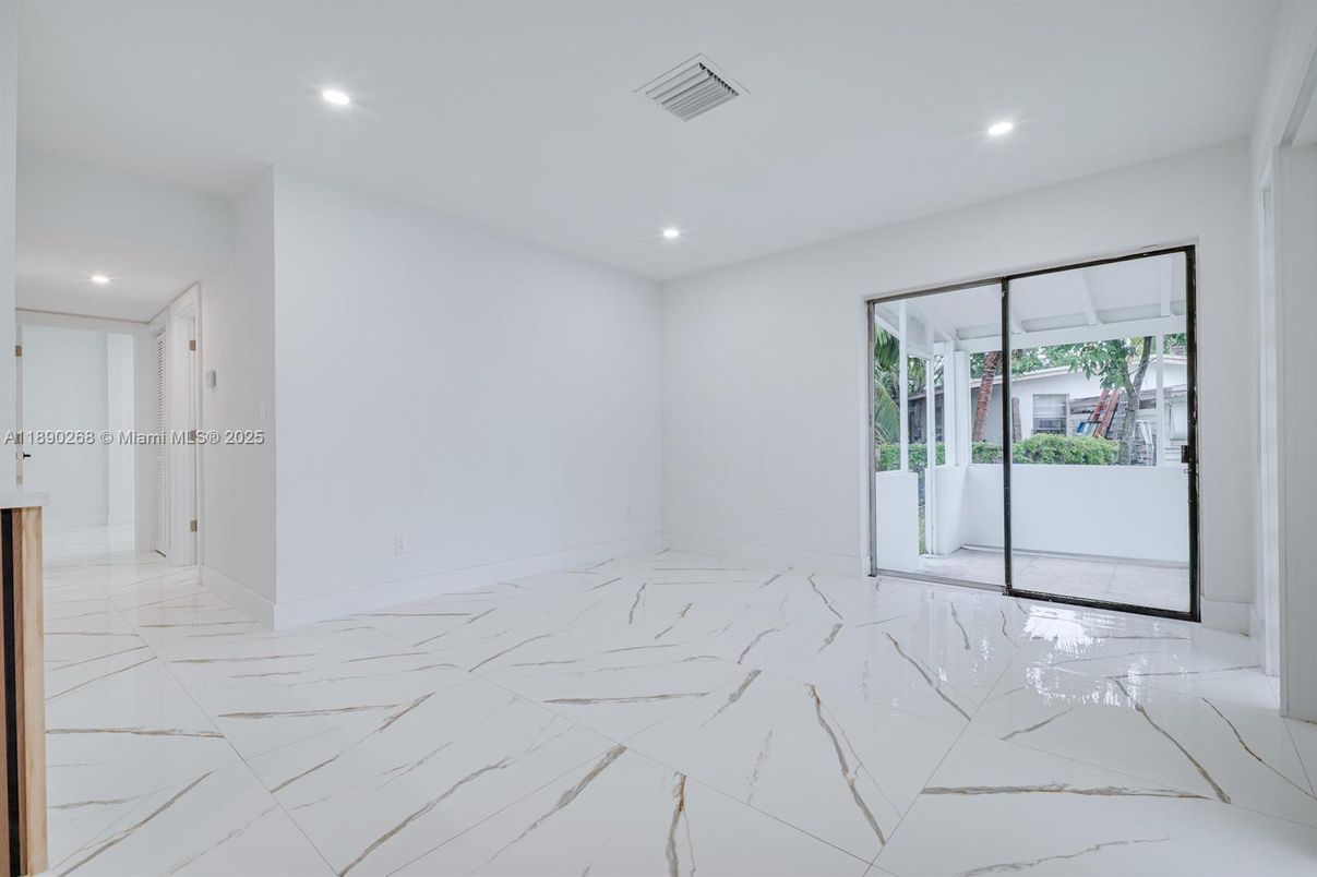 Empty room, Interior, Marble, Recessed Lighting