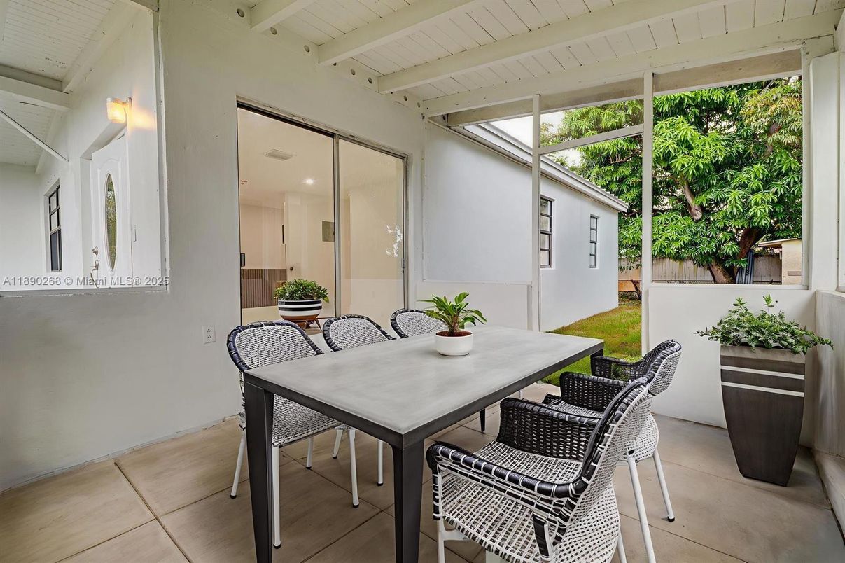 Dining room, Exterior, Interior