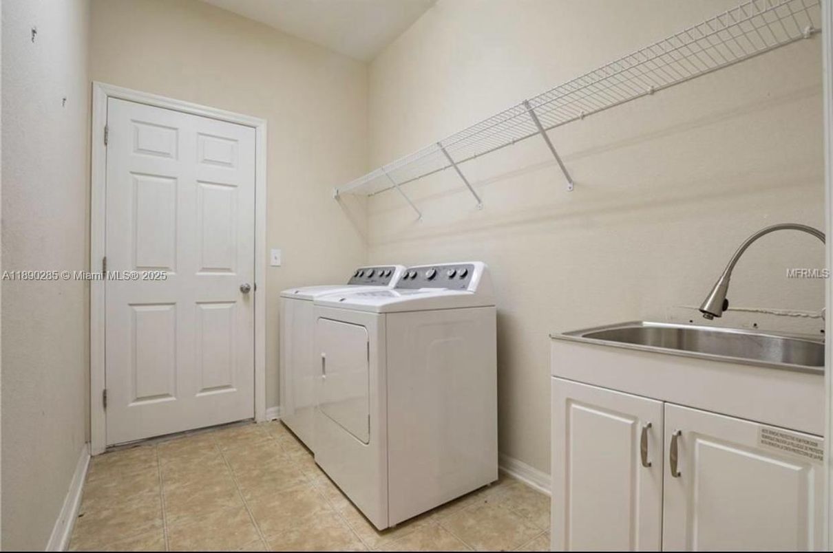Interior, Washer