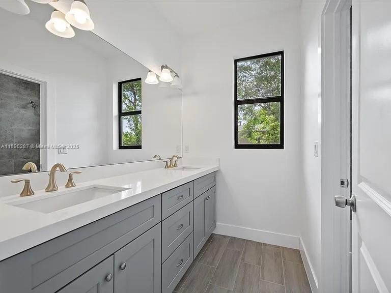 Bathroom, Dual Sink Vanities, Interior, Wood Texture Flooring