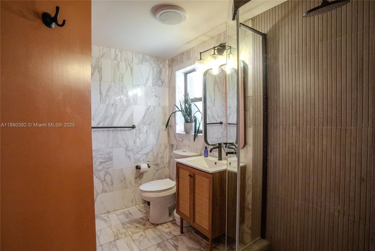 Bathroom, Interior, Marble, Marble Walls