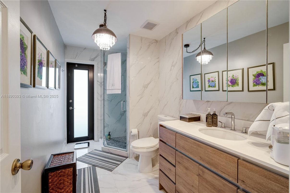 Bathroom, Interior, Marble, Marble Walls, Pendant Lights