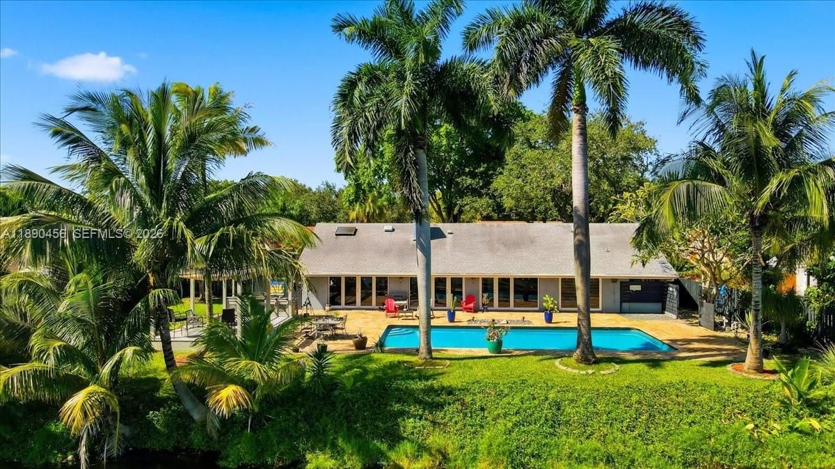 Backyard, Exterior, Pool