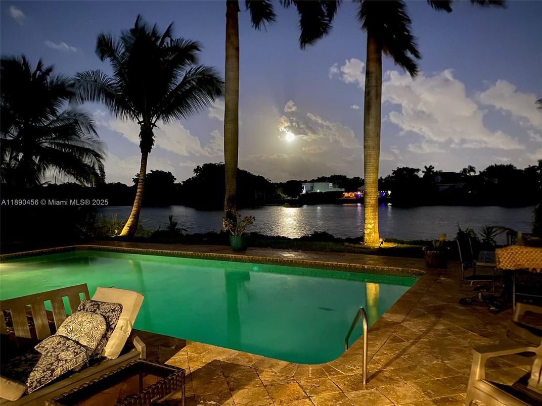 Exterior, Pool, Water