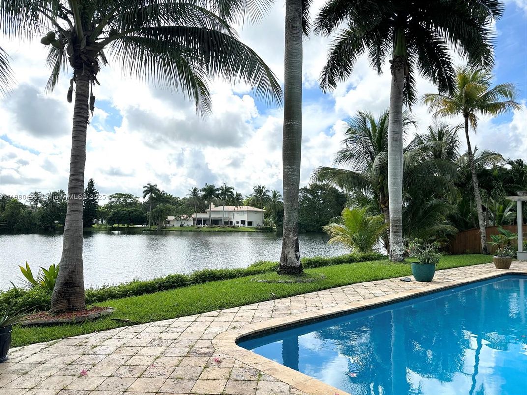 Exterior, Pool, Water