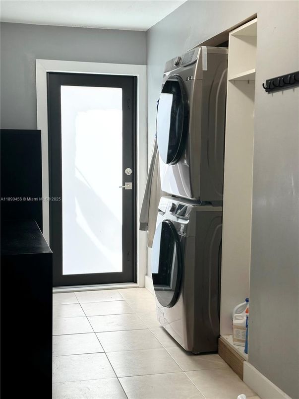 Interior, Utility Closets, Washer