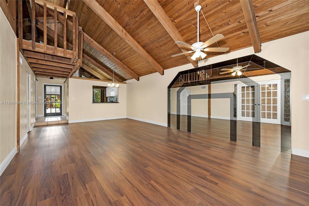 Empty room, Interior, Wooden Beams, Wooden Ceilings, Wood Texture Flooring