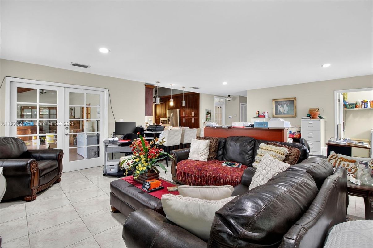 Interior, Kitchen, Living room, Pendant Lights, Recessed Lighting