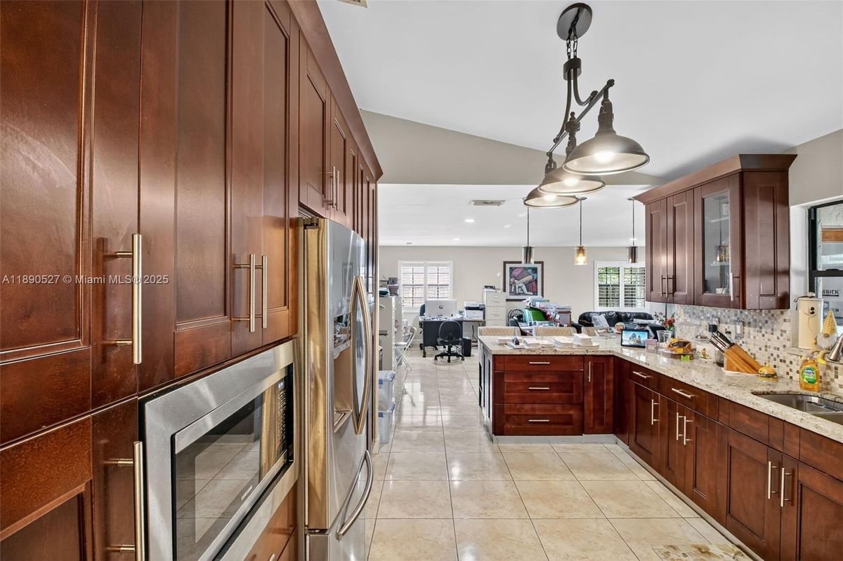 Interior, Kitchen, Pendant Lights, Recessed Lighting, Stainless Steel Appliances