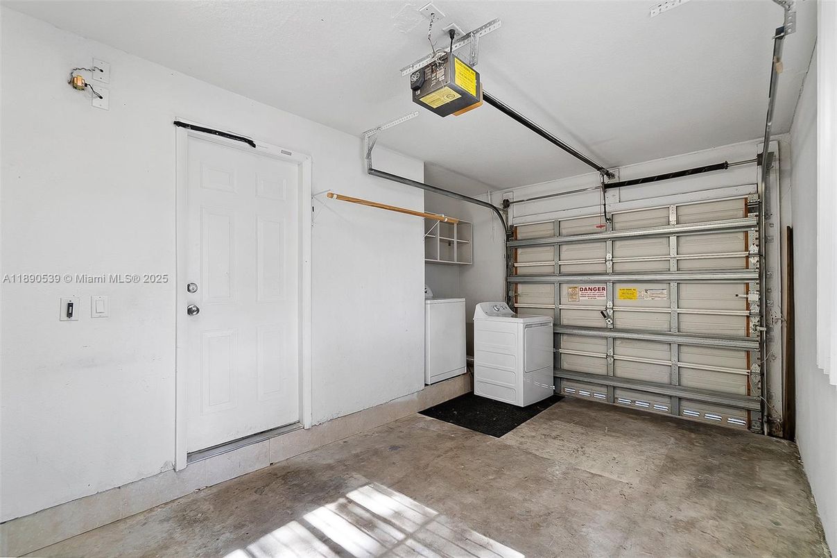 Garage, Interior, Washer