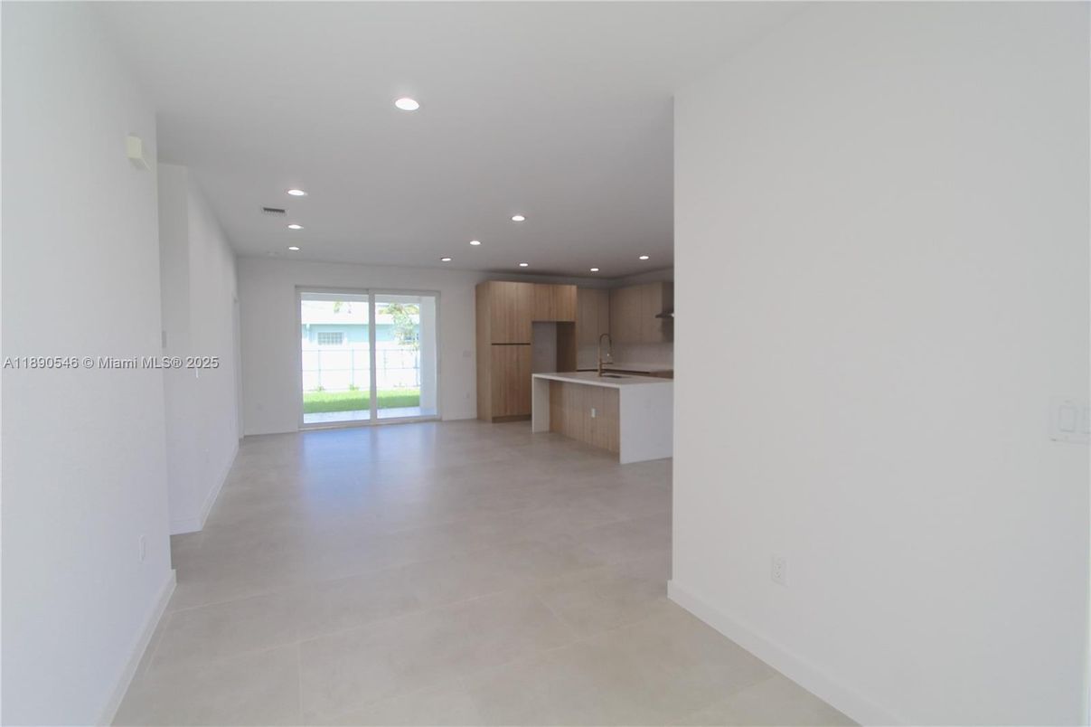 Empty room, Interior, Kitchen, Recessed Lighting