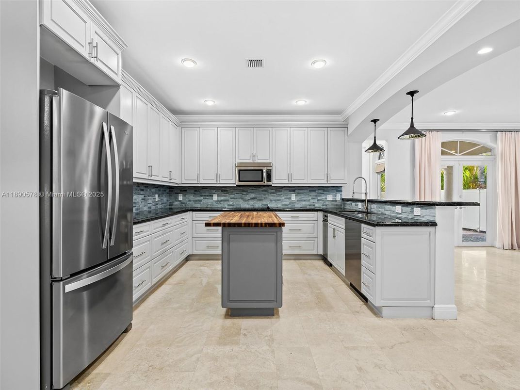 Interior, Kitchen, Pendant Lights, Recessed Lighting, Stainless Steel Appliances