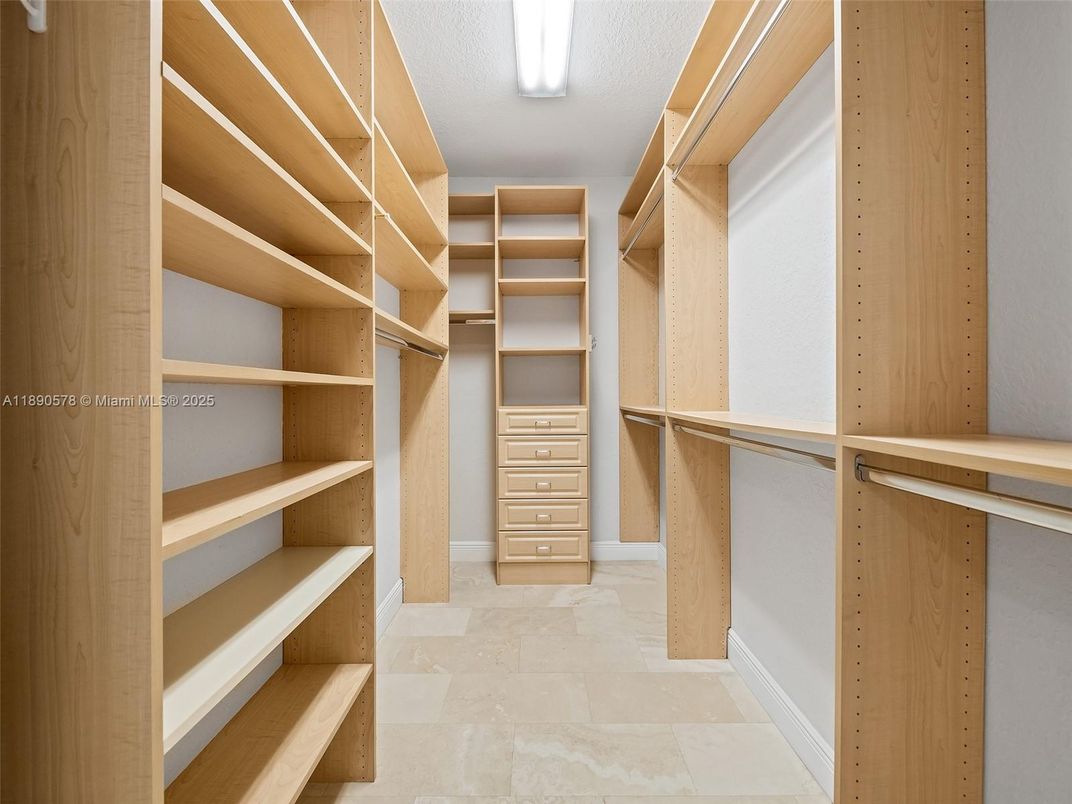 Interior, Walk-in Closets