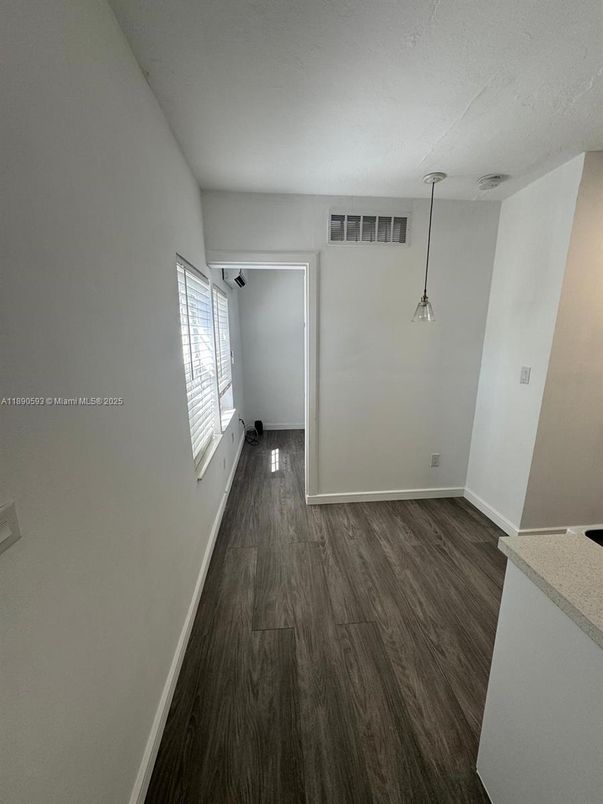 Empty room, Interior, Pendant Lights, Wood Texture Flooring
