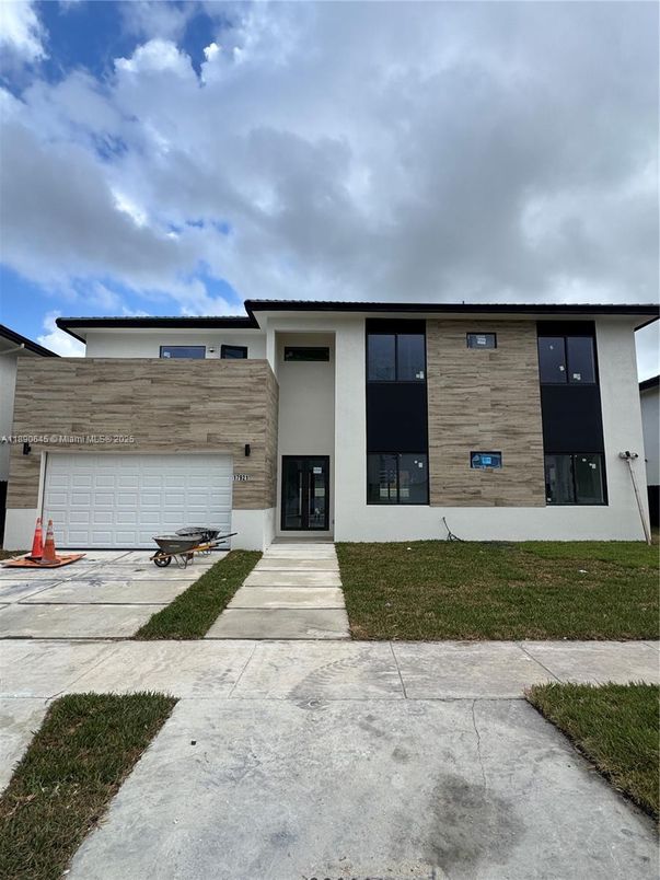 Attached, Exterior, Facade, Modern