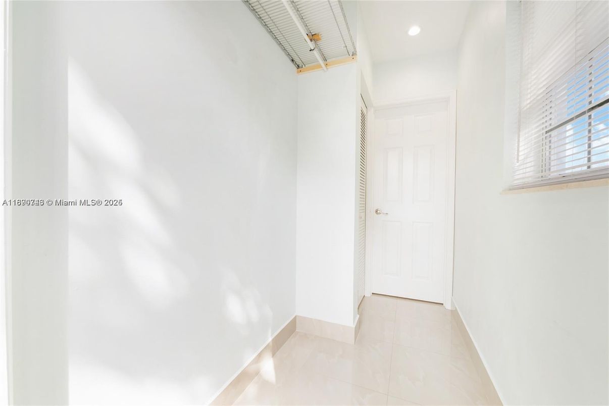 Interior, Recessed Lighting