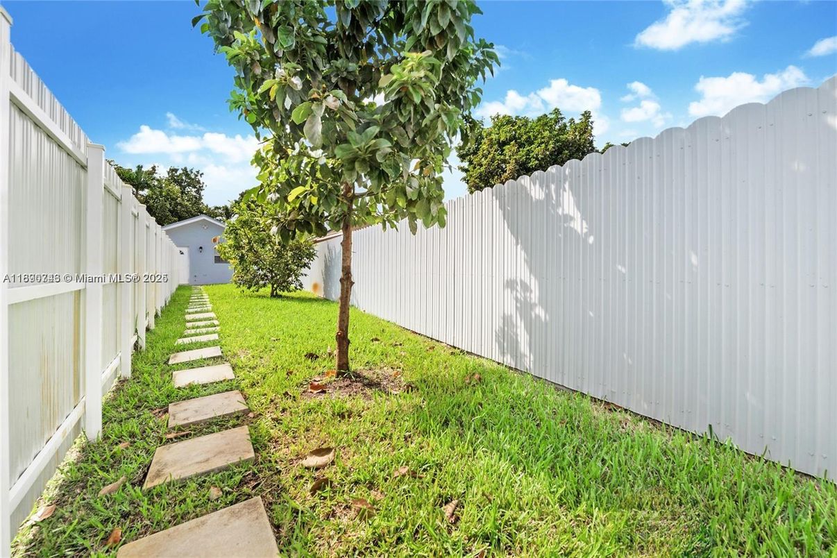 Backyard, Exterior